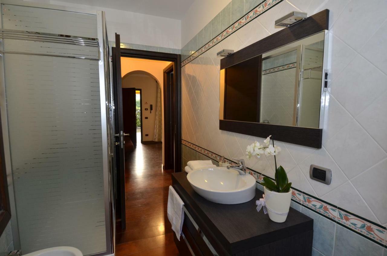 Erno Apartment Lesa Bagian luar foto