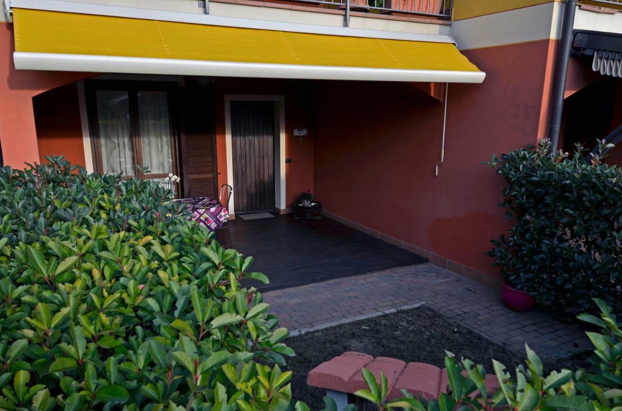 Erno Apartment Lesa Bagian luar foto